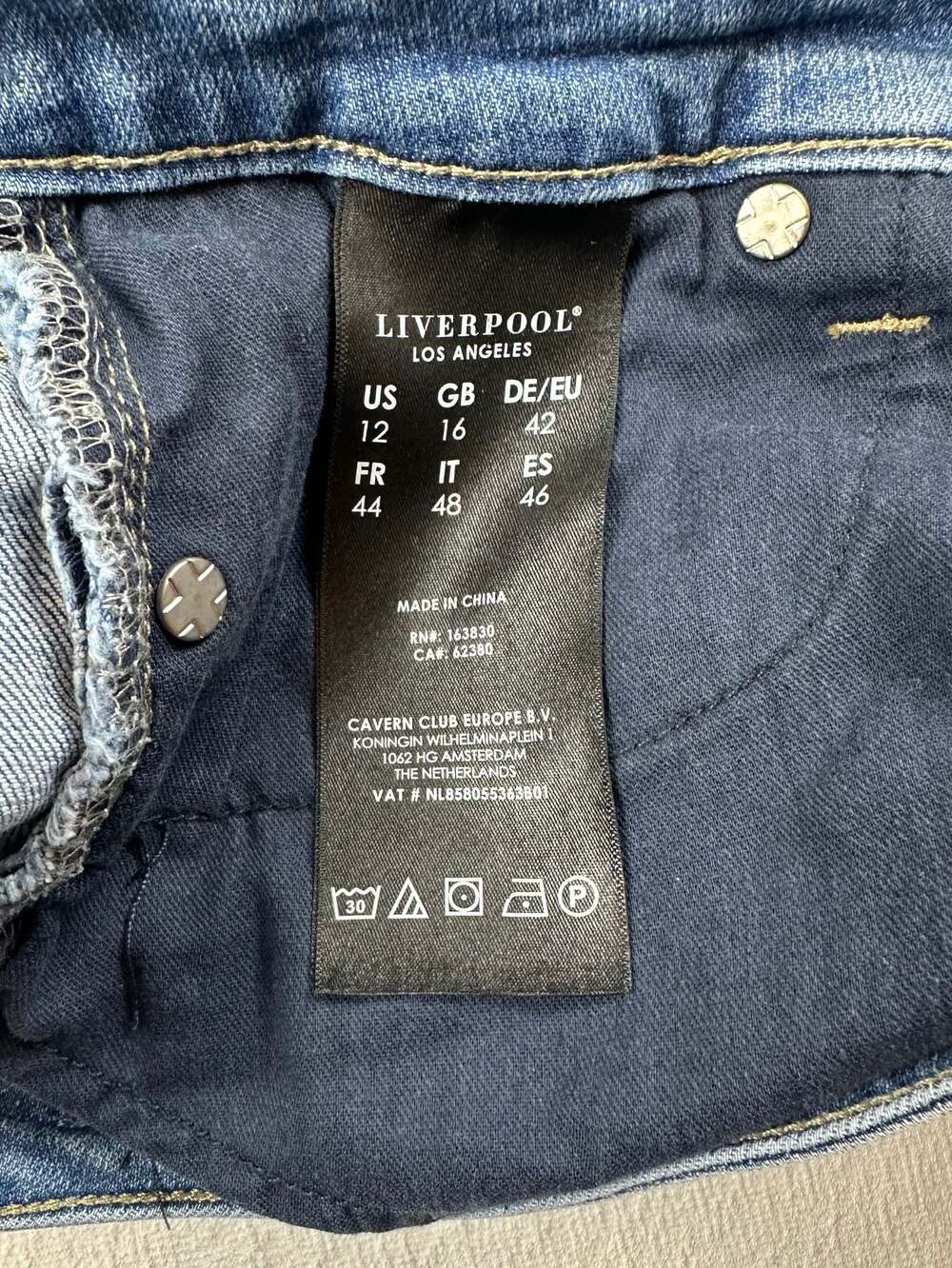Liverpool Los Angeles The Short Raw Hem Frayed Denim Jean Shorts Women’s 12 /31 - Picture 7 of 10